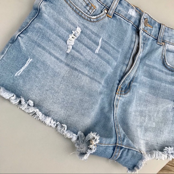 Forever 21 Light Wash Distressed Blue Jean Denim Shorts Size 27 High Waist - Picture 3 of 11